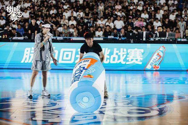 狂热球迷营造“魔鬼主场” 中原绿城这个周末为篮球狂欢