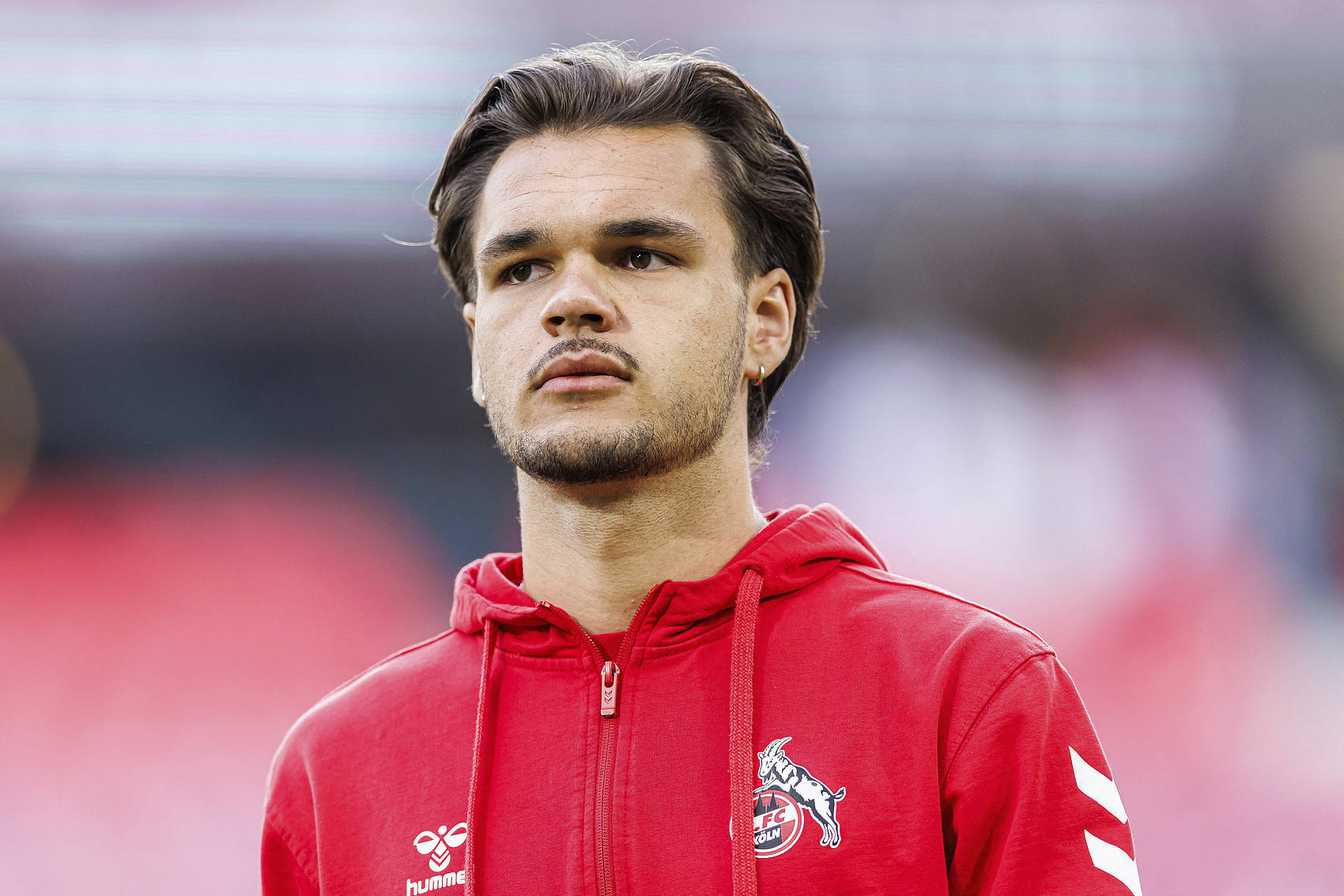 开云体育-记者：霍芬海姆仍考虑引进芬克格拉夫，斯图加特也在关注球员