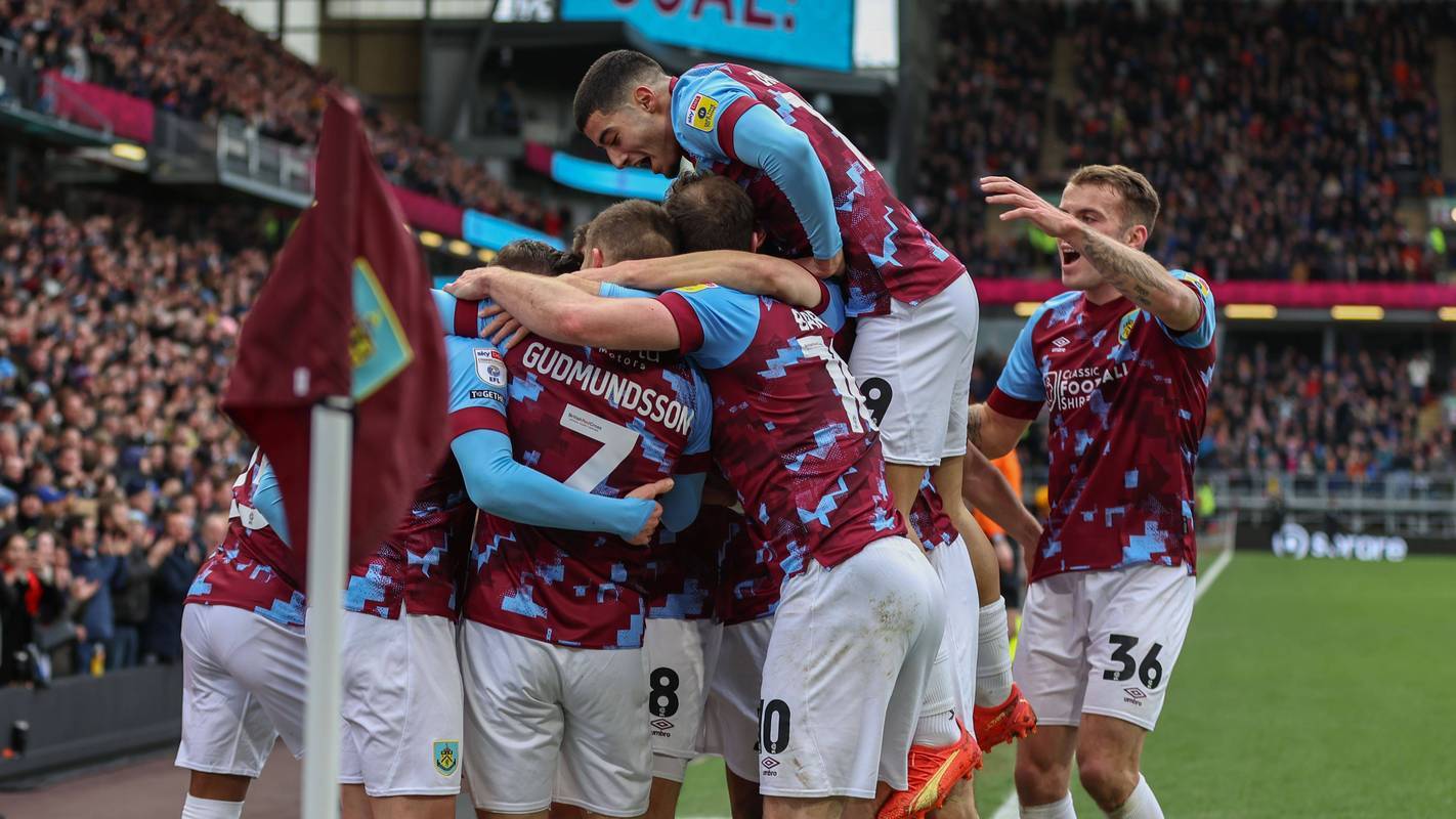 开云体育平台-英超：伯恩利VS桑德兰