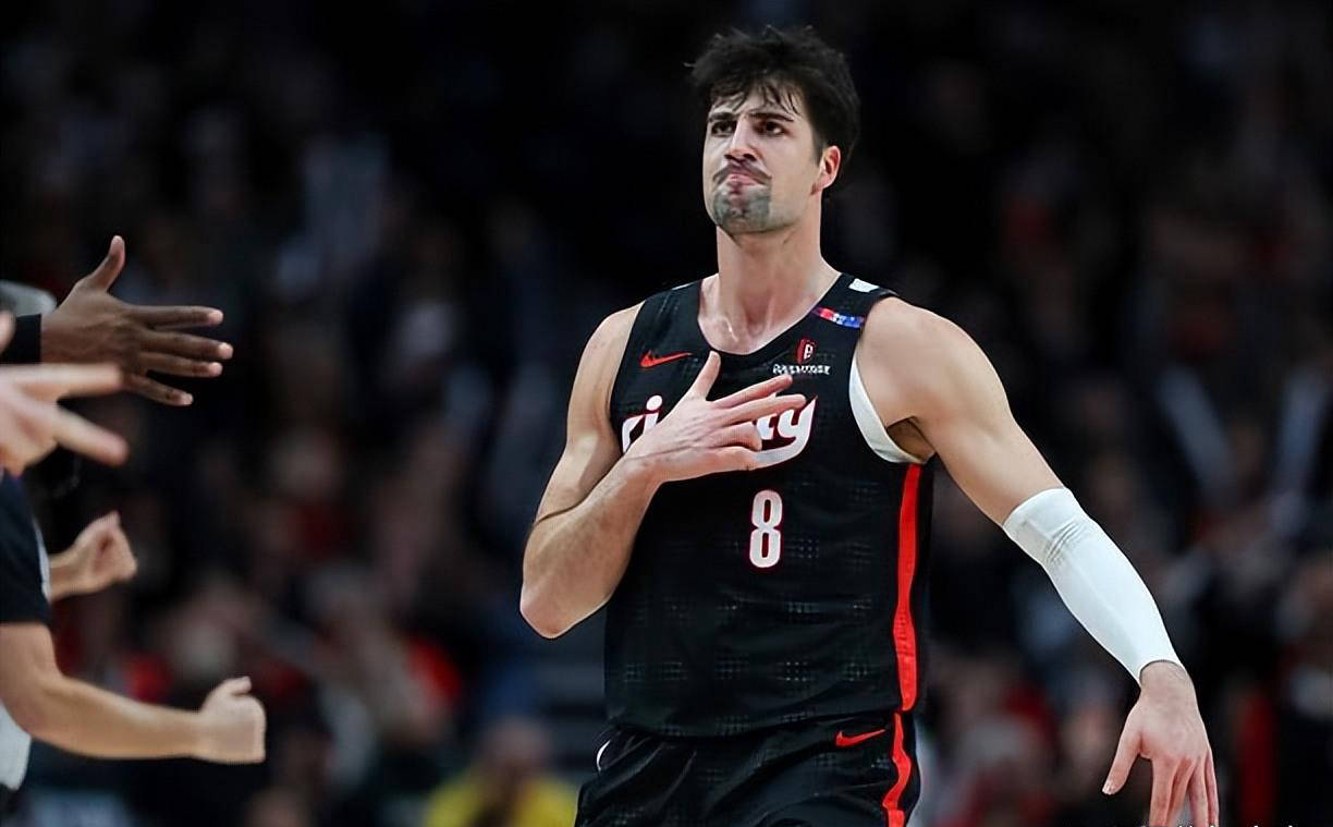 开云体育下载-波特兰开拓者新锐球星期待与利拉德携手合作