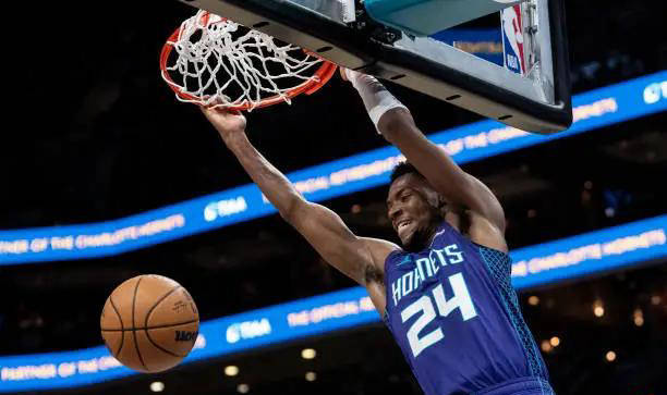 开云-米勒被认为是夏洛特黄蜂未来的关键