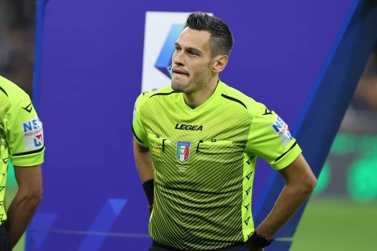 开云-利物浦vs马竞裁判组：主裁意大利人马里亚尼，四官马尔切纳罗