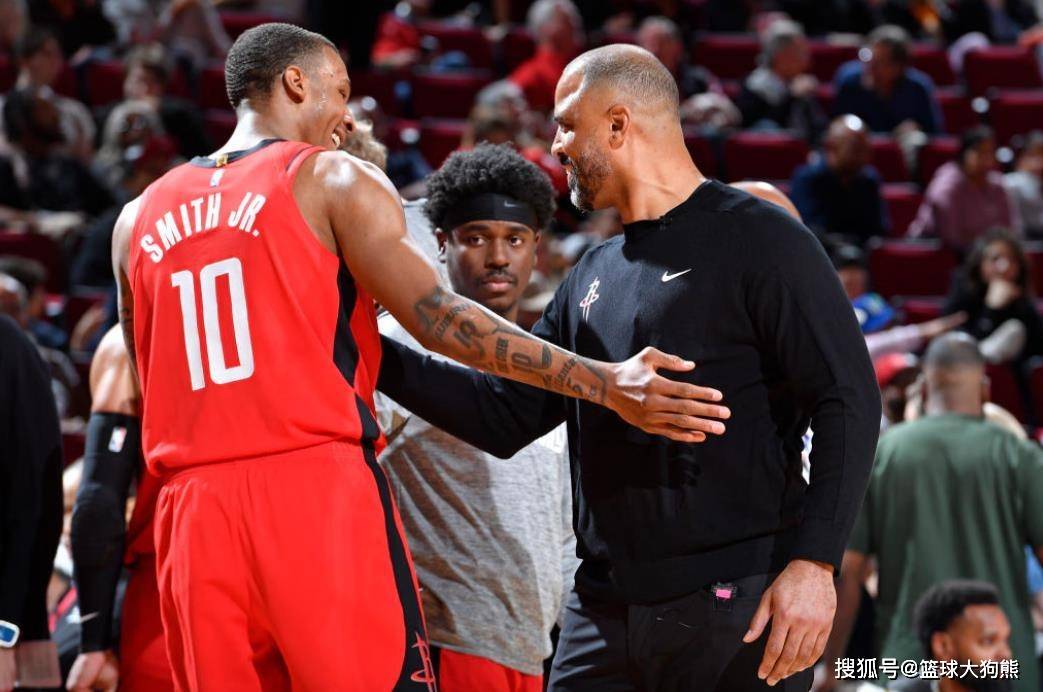 范弗里特因伤报销!火箭队主动改变战术?专家支招:需更快更强硬