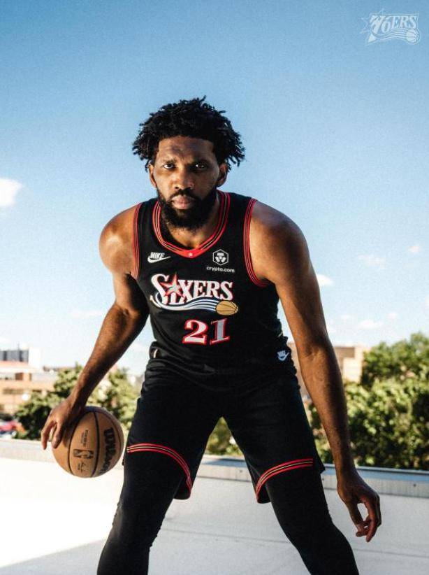 费城76人队发布2025/26赛季经典球衣