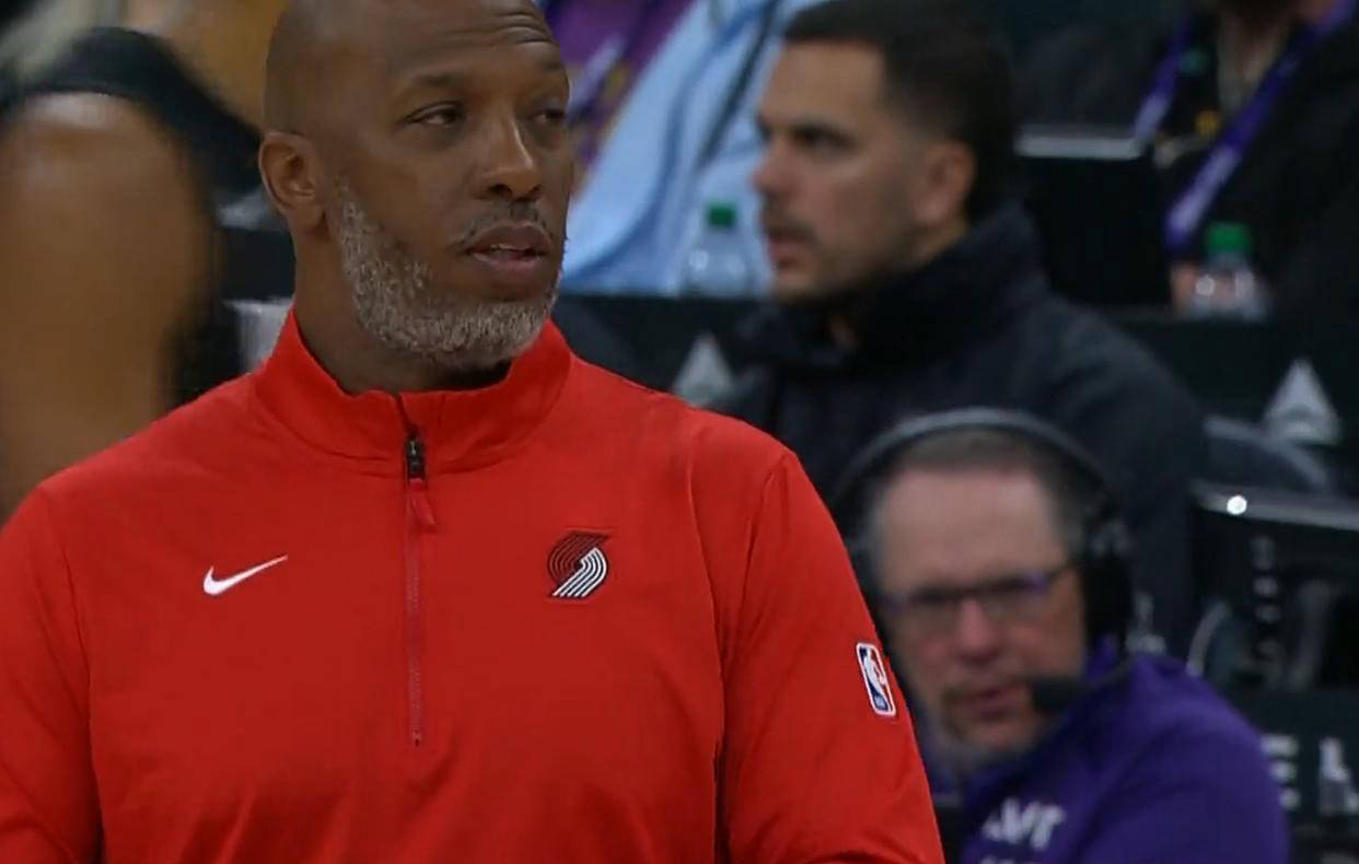 开云体育-波特兰开拓者将罗伯特-威廉姆斯提拔为首发中锋