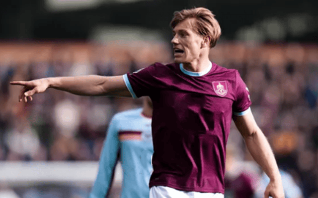 英超：埃弗顿状态回暖，伯恩利表现一般